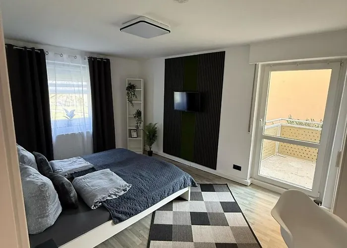 Schoene In Ruhiger Lage Ii Apartamento